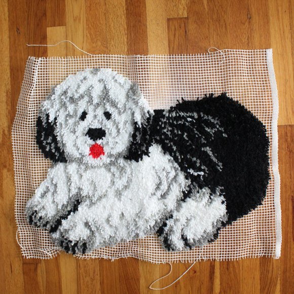 Vintage Latch Hook Rug Old English Sheep Dog R851 Special Shaped 20" x 26" - Picture 1 of 6